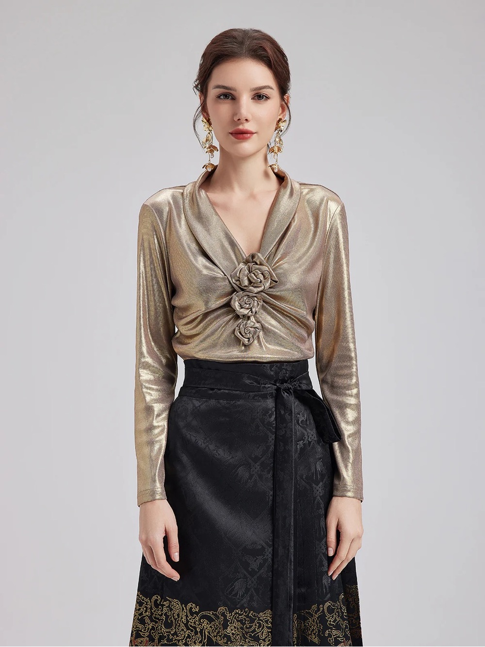 Rich Radi Q’S Elegant Rose Pleated V-neck Top - Picture 4 of 9